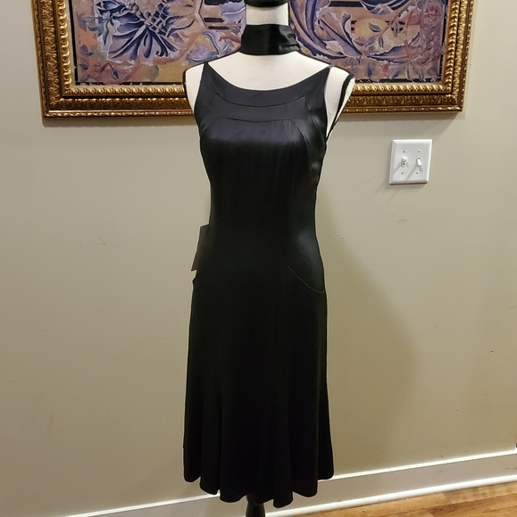 CHANEL AUTHENTIC EUC BLK SILK CAGE BACK- 06 Runway - Picture 8 of 8